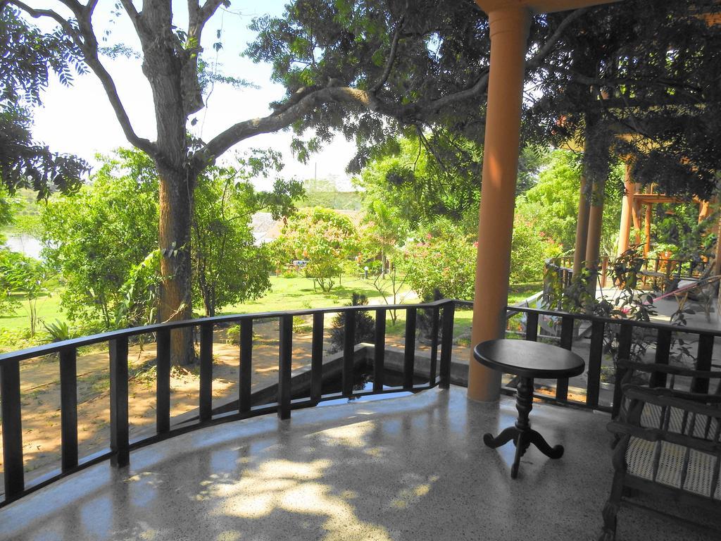 Eagles Nest Cabanas Тангалла Экстерьер фото